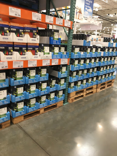 Warehouse store «Costco Wholesale», reviews and photos, 5901 Redwood Dr, Rohnert Park, CA 94928, USA