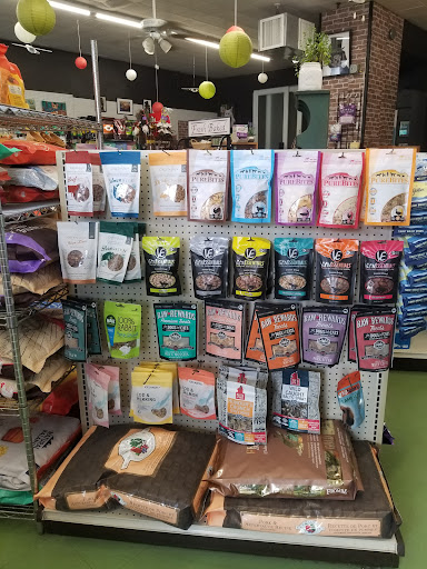 Pet Supply Store «Animal Krackers Inc», reviews and photos, 232 Main St, Gloucester, MA 01930, USA