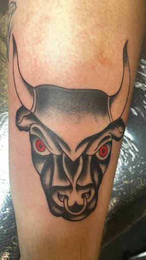 Explore gap filling tattoo ideas, creative tattoo ideas in Naples, available at IndigenousTinta tattoo studio