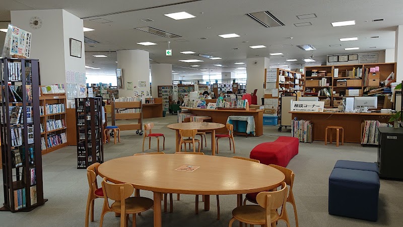 七尾市立図書館