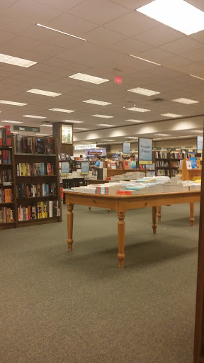 Book Store «Barnes & Noble», reviews and photos, 7020 Valley Creek Rd, Woodbury, MN 55125, USA