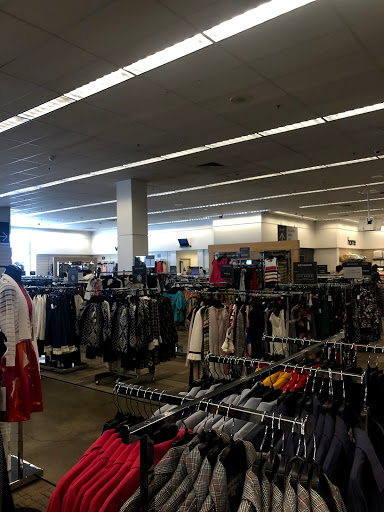 Department Store «Nordstrom Rack Downtown San Francisco», reviews and photos, 555 9th St, San Francisco, CA 94103, USA
