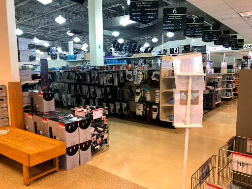 Electronics Store «Micro Center», reviews and photos, 550 Lancaster Ave, St Davids, PA 19087, USA