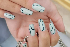 Appealing Beauty Nails image
