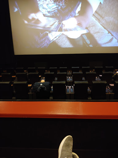 Movie Theater «Regal Cinemas Ronkonkoma 9», reviews and photos, 565 Portion Rd, Ronkonkoma, NY 11779, USA