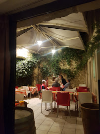 Atmosphère du Restaurant La Croq Au Sel Sarl à Gallargues-le-Montueux - n°3