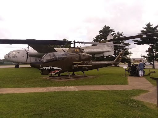 Grocery Store «Fort Campbell Commissary», reviews and photos, 2606 Indiana Ave, Fort Campbell, TN 42223, USA