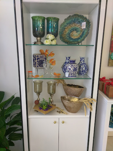 Florist «Plump Chicago Flower Shop», reviews and photos, 411 E Oakwood Blvd, Chicago, IL 60653, USA