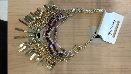 Shoe Store «DSW Designer Shoe Warehouse», reviews and photos, 7321 Lake St, River Forest, IL 60305, USA