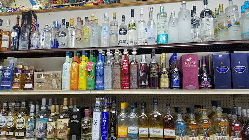 Liquor Store «Foremost Liquor Stores», reviews and photos, 178 S Broadway, Aurora, IL 60505, USA