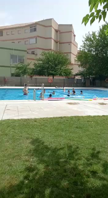 PISCINA PUBLICA