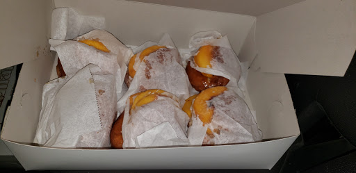 Donut Shop «The Donut Man», reviews and photos, 915 E Rte 66, Glendora, CA 91740, USA