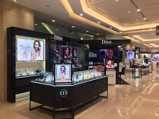 Dior Beauty Counter