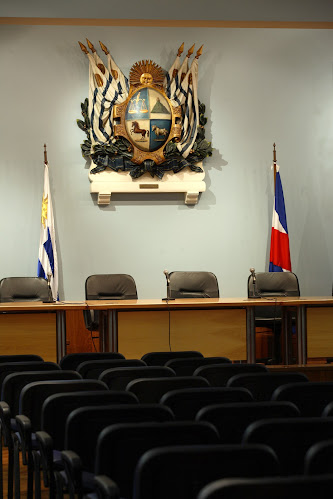 Cámara Nacional de Comercio y Servicios del Uruguay - Asociación