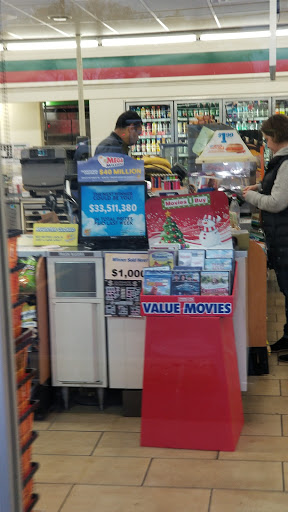 Convenience Store «7-Eleven», reviews and photos, 976 N Northwest Hwy, Park Ridge, IL 60068, USA
