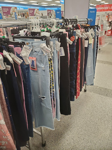 Clothing Store «Ross Dress for Less», reviews and photos, 5900 Sugarloaf Pkwy, Lawrenceville, GA 30043, USA