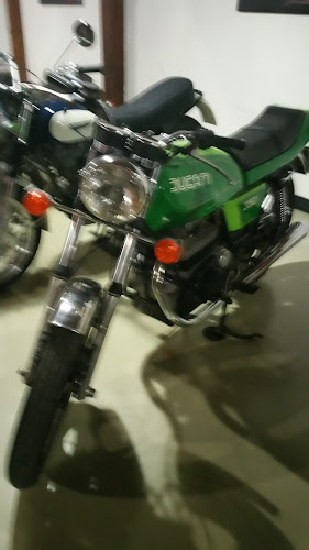 Rossomoto MB, s.r.o. - Prodejna motocyklů