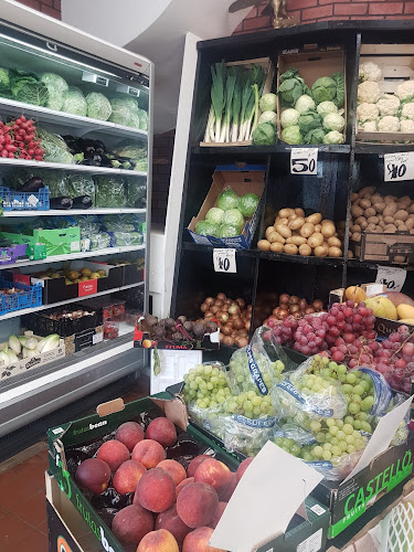 Reviews of John's Greengrocers & Florist in London - Supermarket