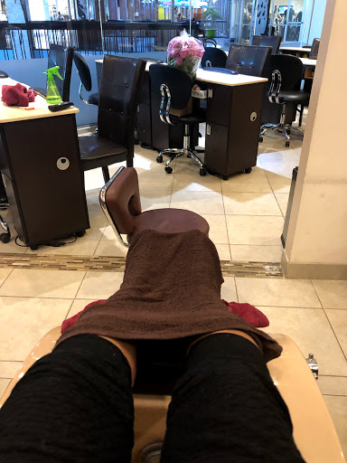 Nail Salon «Calhoun Nail Spa», reviews and photos, 3001 Hennepin Ave, Minneapolis, MN 55408, USA