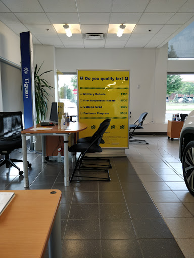 Volkswagen Dealer «Reydel Volkswagen, Sales & Service Center, Edison New Jersey VW Dealer», reviews and photos, 2034 NJ-27, Edison, NJ 08817, USA