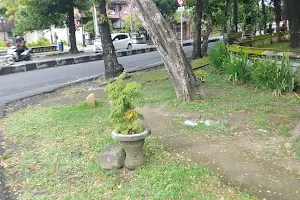 Lapangan Tenis Udayana image