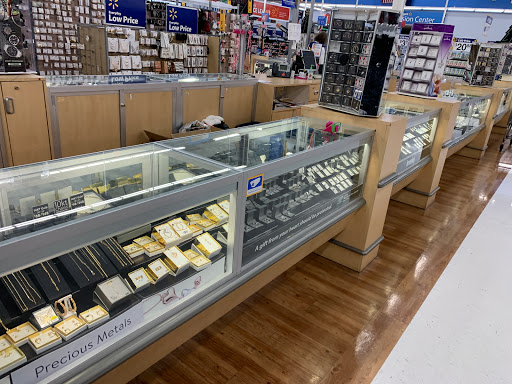 Department Store «Walmart Supercenter», reviews and photos, 1618 W McClain Ave, Scottsburg, IN 47170, USA