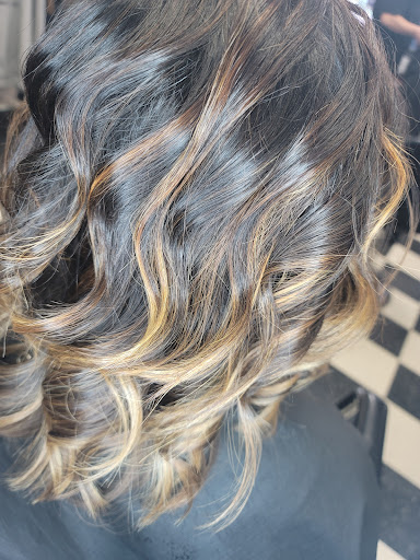 Barber Shop «Maple Leaf Hair», reviews and photos, 8470 City Centre Dr, Woodbury, MN 55125, USA