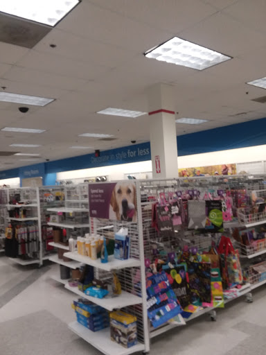 Clothing Store «Ross Dress for Less», reviews and photos, 1023 Edwards Ferry Rd NE, Leesburg, VA 20176, USA