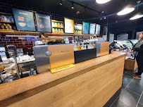 Atmosphère du Restaurant servant le petit-déjeuner Starbucks à Nice - n°4