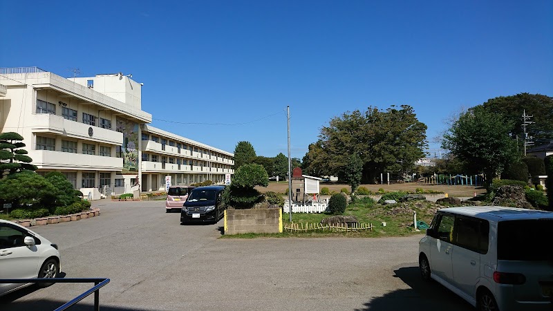 実住小学校