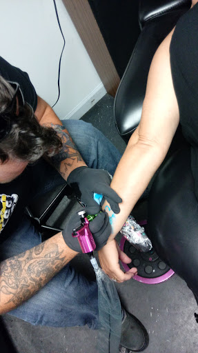 Tattoo Shop «Devine Line Tattoos», reviews and photos, 285 W Shirley Ave, Warrenton, VA 20186, USA