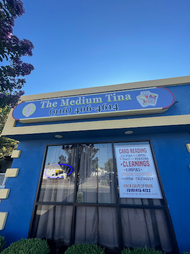 The Medium Tina
