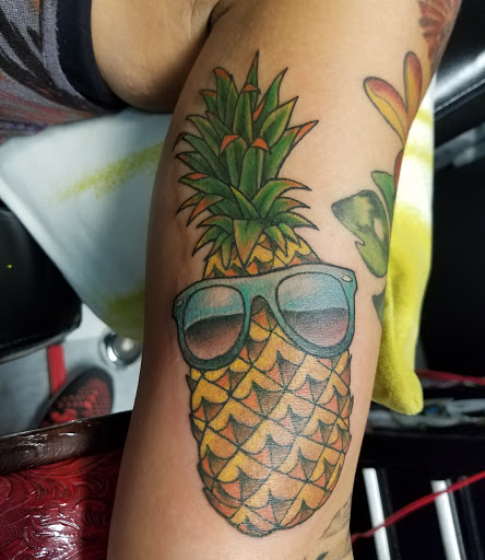 Tattoo Shop «Galveston Tattoo Company», reviews and photos, 4716 Fort Crockett Blvd, Galveston, TX 77551, USA