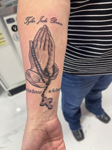 Explore trust no one tattoo ideas, creative tattoo ideas in Youngsville, available at Inkophilia