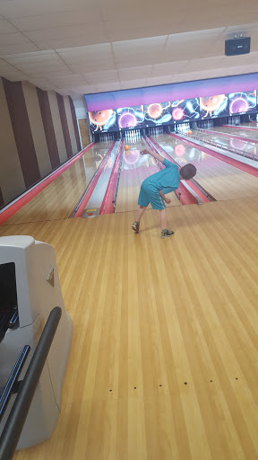 Bowling Alley «Parkside Lanes», reviews and photos, 815 S Co Rd 200 W, Greensburg, IN 47240, USA