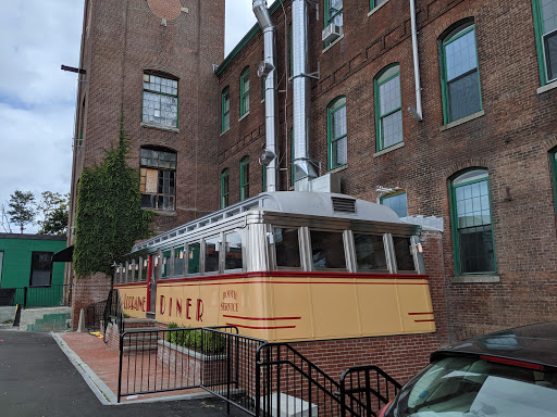 Fabric Store «Lorraine Fabrics», reviews and photos, 593 Mineral Spring Ave, Pawtucket, RI 02860, USA