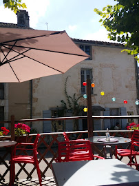 Atmosphère du Restaurant Le Pas de Chat à Villars - n°5