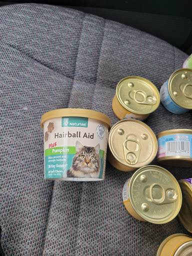 Pet Supply Store «Pet Supplies Plus», reviews and photos, 1168 Farmington Ave, Bristol, CT 06010, USA