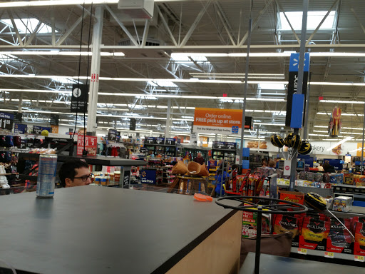 Discount Store «Walmart», reviews and photos, 2140 Bloomingdale Ave, Valrico, FL 33596, USA