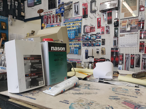 Wellington Auto Parts / Auto Plus en Wellington