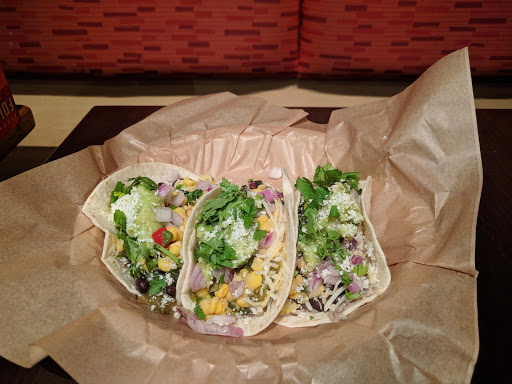 Mexican Restaurant «QDOBA Mexican Eats», reviews and photos, 301 S Main St #100, Royal Oak, MI 48067, USA