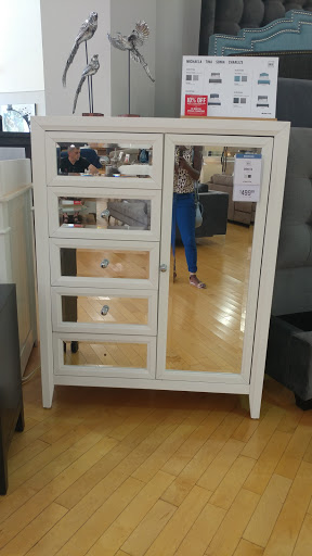 Furniture Store «American Signature Furniture», reviews and photos, 1924 W International Speedway Blvd, Daytona Beach, FL 32114, USA