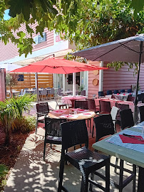 Atmosphère du Le Rendez Vous / restaurant franco malgache à L'Isle-sur-la-Sorgue - n°11