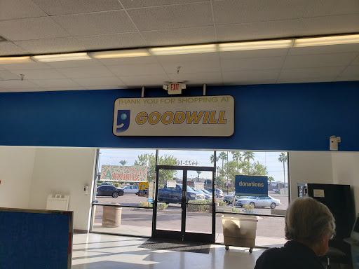 Thrift Store «Greenfield & University Goodwill Retail Store & Donation Center», reviews and photos, 4412 E University Dr, Mesa, AZ 85205, USA