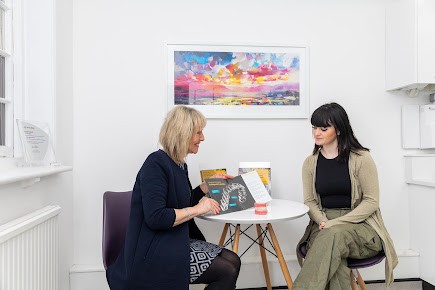 درايتون للعناية بالأسنان - Drayton Dental Care