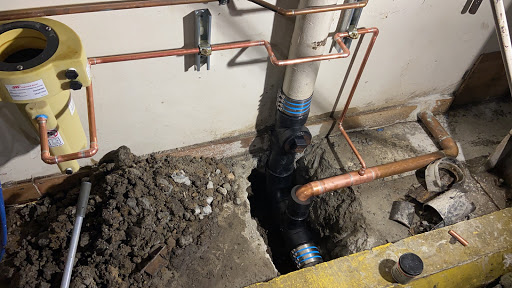 Mendoza Plumbing Services - Limpieza de Drenajes in Oakland Ca, Instalacion de Valvulas de Presion in Oakland Ca, Reparacion de Fugas in Oakland Ca
