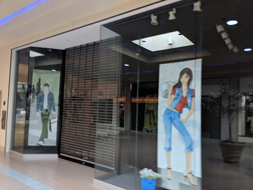 Shopping Mall «Fairoaks Mall», reviews and photos, 2380 25th St, Columbus, IN 47201, USA