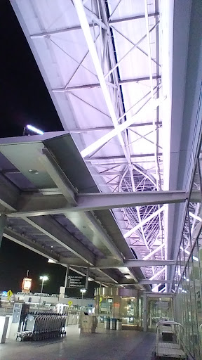 Clothing Store «GUESS Factory», reviews and photos, 100 Citadel Dr Suite 600, Commerce, CA 90040, USA