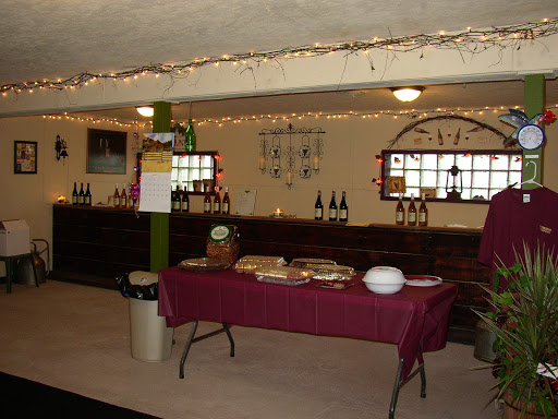 Winery «Hummingbird Hills Winery», reviews and photos, 1442 Burtonville Rd, Fultonville, NY 12072, USA
