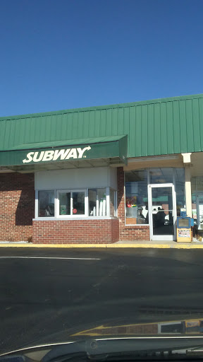 Restaurant «SUBWAY®Restaurants», reviews and photos, 928 N Mulberry St, Elizabethtown, KY 42701, USA